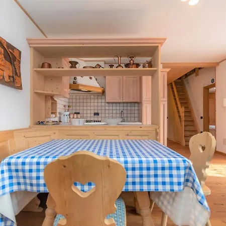 Orsa Maggiore 12 Apartment Falcade