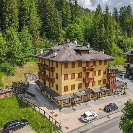 Orsa Maggiore 12 Apartment Falcade